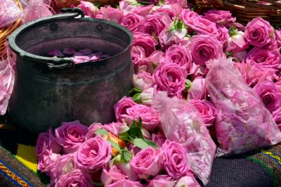 Excursie 1 zi Kazanlak – Festivalul Rozelor