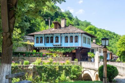 Excursie 1 zi Veliko Tarnovo – Muzeul Etar Autocar | 2025