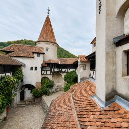 Circuit o zi Mausoleul de la Mateias – Cheile si Pestera Dambovicioara – Castelul Bran Autocar  2026