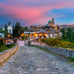 Excursie o zi Veliko Tarnovo – Mini Bulgaria Park Autocar  2026